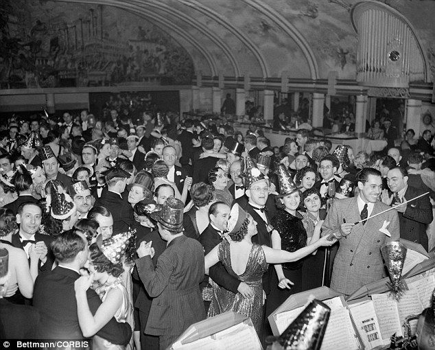 Despite being illegal, speakeasies proved immensely popular